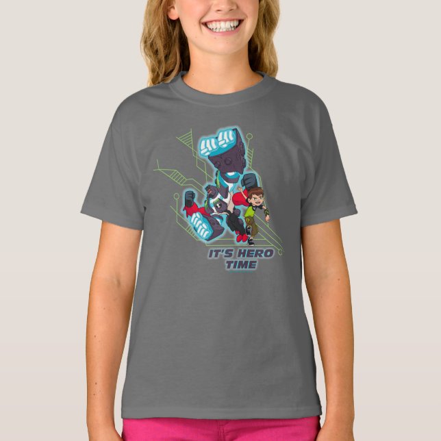 Camiseta Ben e Omni-Quatro Armas Avançadas - É Hora Herói (Frente)