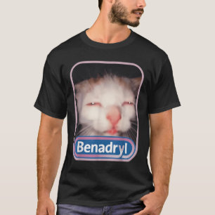 Camiseta Benadryl Meme Cat Benny Cute &amp; Engraçado