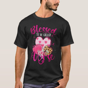 Camiseta Bendita por ser chamada de Enfermeira Coração Flor