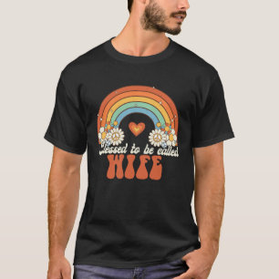 Camiseta Bendita Por Ser Chamado De Mulher Groovy Rainbow D