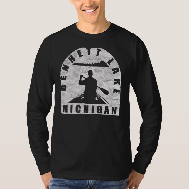 Camiseta Bennett Lake Canoeing Michigan (Frente)