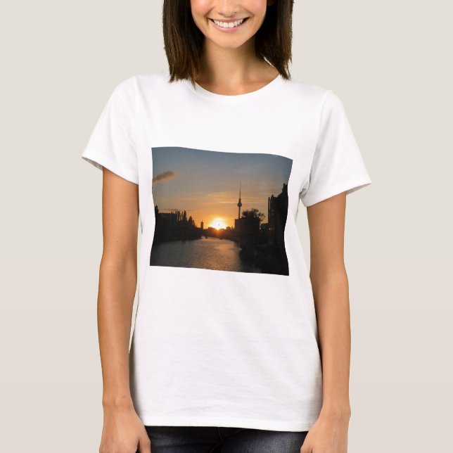 Camiseta Berlim Alemanha Skyline Night Postcard Fernsehturm (Frente)