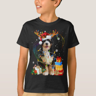 Camiseta Bernedoodle Christmas Reindeers Papais noeis Light