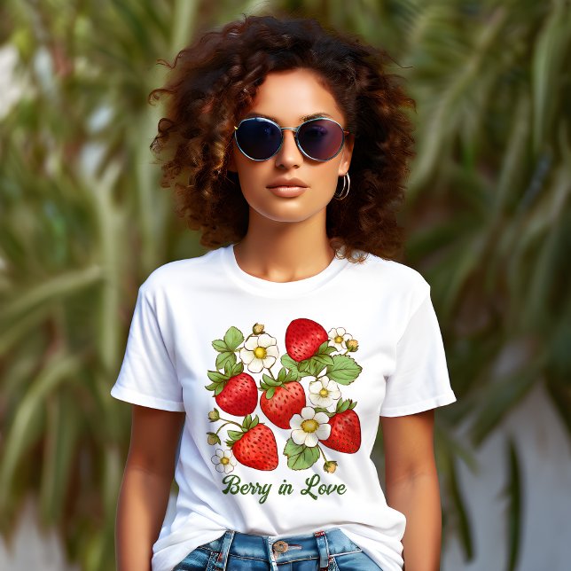 Camiseta Berry apaixonado por morango de fruta de verão (Berry in love summer fruit strawberry T-Shirt gifts for her)