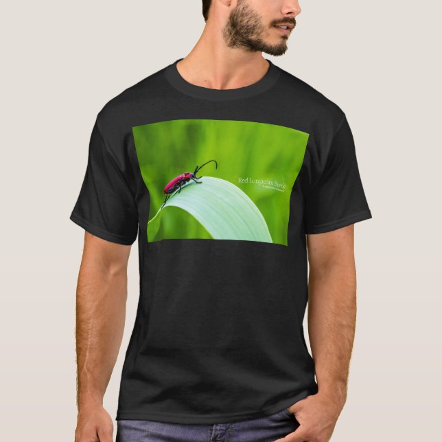 Camiseta Besouro Longicórnio Vermelho e fundo verde (Frente)