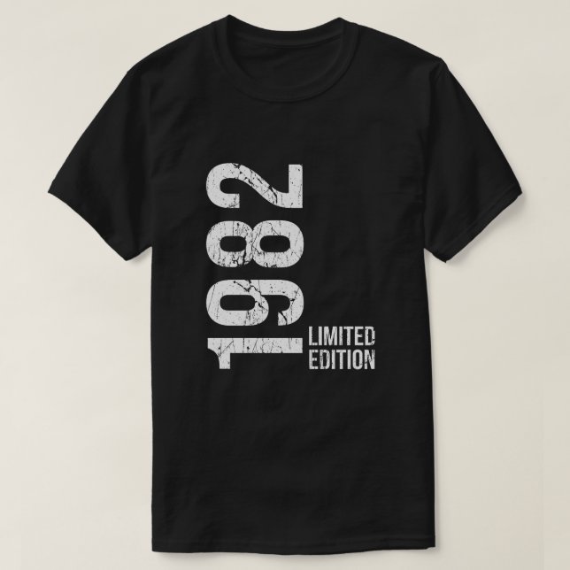 Camiseta Best of 1982 Celebrating 44 Years of Character (Frente do Design)