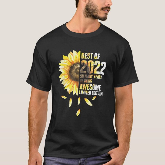 Camiseta Best Of 2022 Sunflower Year Of Birth Birthday  (Frente)
