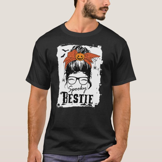 Camiseta Bestie bff Halloween Spooky Spider Messy Bun Hair  (Frente)