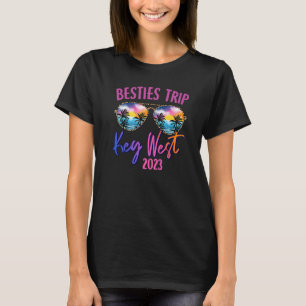 Camiseta Besties Trip Key West 2023 Sunglass Summer Vacat