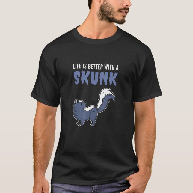 Camiseta Better with Skunk Zoophilist (Frente)