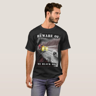 Camiseta Beware do cão preto (o retrato)
