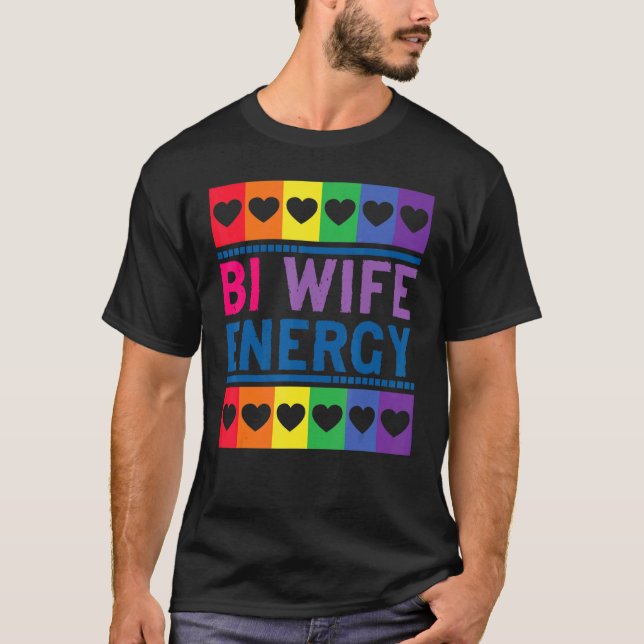 Camiseta Bi Wife Energy Cute Graphical Impressão (Frente)