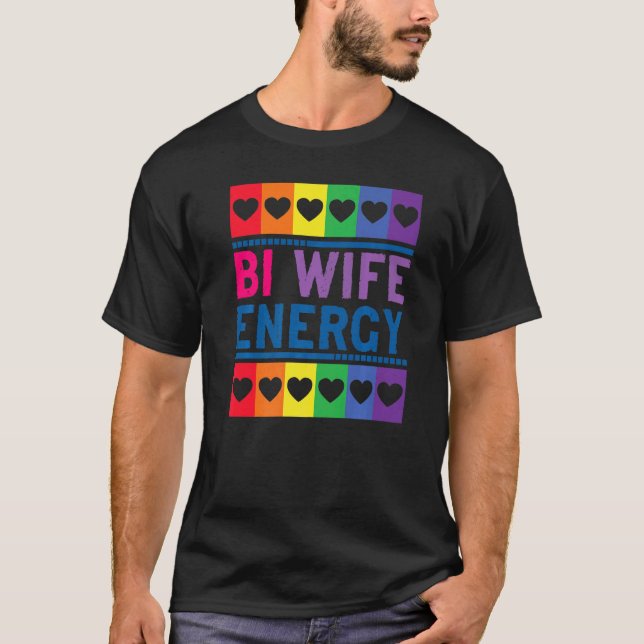 Camiseta Bi Wife Energy Cute Graphical Impressão (Frente)