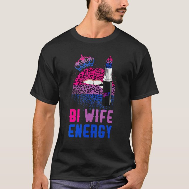Camiseta Bi Wife Energy Leopard Lábios Bissexualidade Bi Pr (Frente)