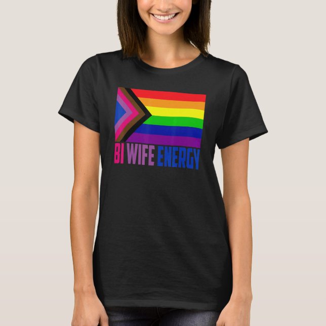 Camiseta Bi Wife Energy Lgbtq Support Lgbt Pride Month 2022 (Frente)
