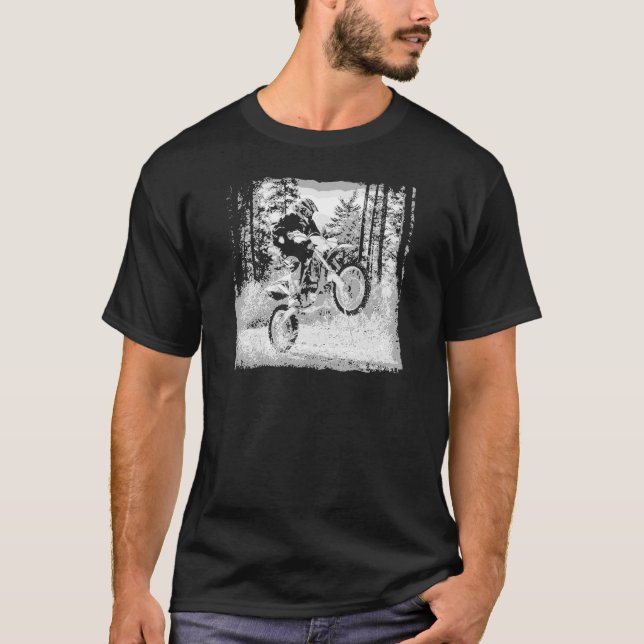 Camiseta Bicicleta da sujeira que roda nas madeiras (Frente)