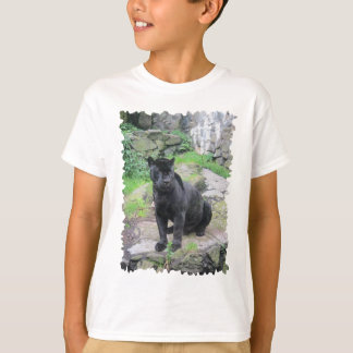Camiseta Big Black Jaguar Cat em Sentado no Rock