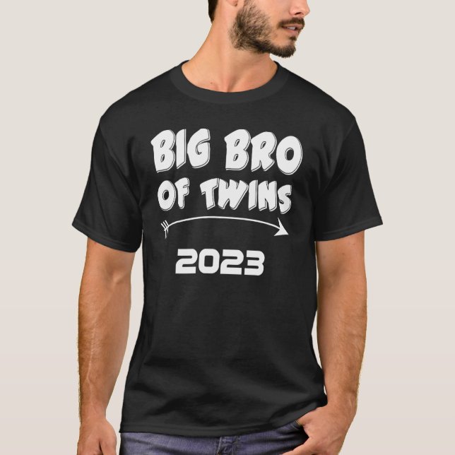 Camiseta Big Brother Of Twins 2023 Bebê Anunciando Rapaz Pa (Frente)