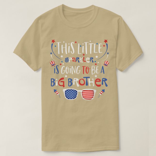 Camiseta Big Brother Sparkler 4th of July Pregnancy Announc (Frente do Design)