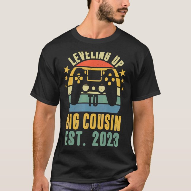 Camiseta Big Cousin 2023 Leveling Up to Cousin 2023 Baby An (Frente)