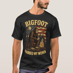 Camiseta Bigfoot agarrou cachorro-quente piada engraçada de