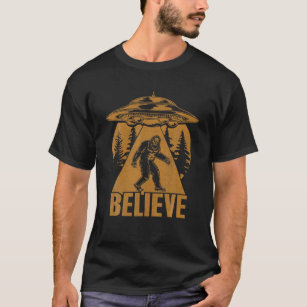 Camiseta Bigfoot Aliens DE OVNI ACREDITAM Sasquatch Yeti Me