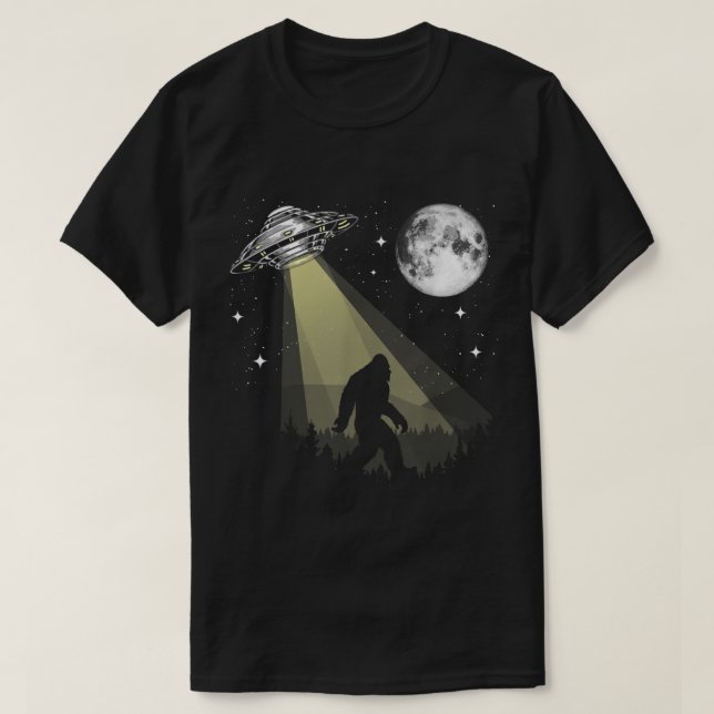 Camiseta Bigfoot and UFO Under the Moonlight (Frente do Design)