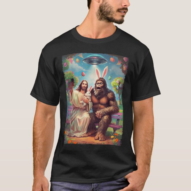 Camiseta Bigfoot Bunny Engraçado Páscoa Jesus Sasquatch Sel (Frente)