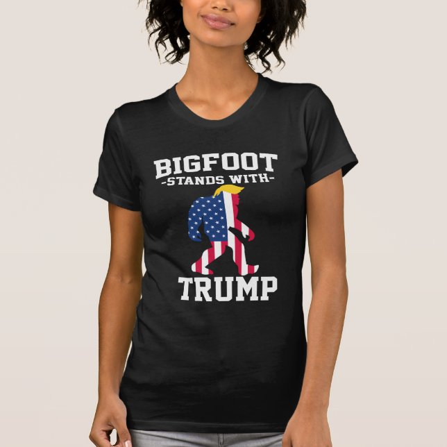 Camiseta Bigfoot Com Eleições Trump 2024 (Frente)