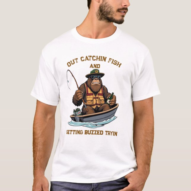 Camiseta Bigfoot Fishing and Drinking (Frente)