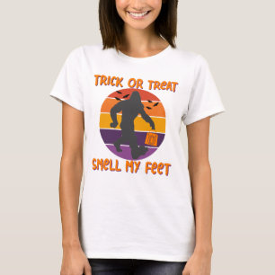 Camiseta Bigfoot Halloween Trick ou trata o cheiro dos meus