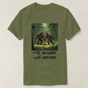 Camiseta Bigfoot jogando T-Shirt no futebol