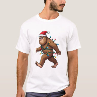 Camiseta Bigfoot Santa Christmas Tree Lights Xmas Boys Men