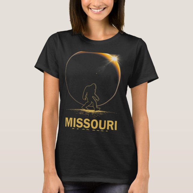 Camiseta Bigfoot Total Solar Eclipse 4.08.2024 Missouri (Frente)