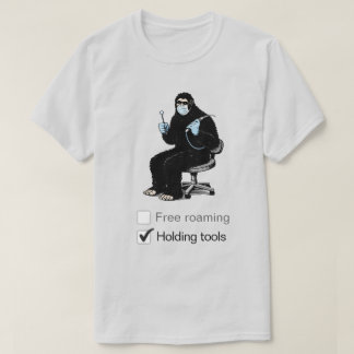 Camiseta Bigfoot trabalha em uma clínica dentária
