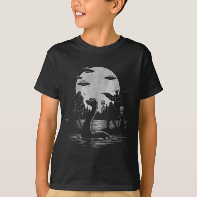 Camiseta Bigfoot Ufo Loch Ness Monster Mothman And Aliens!  (Frente)