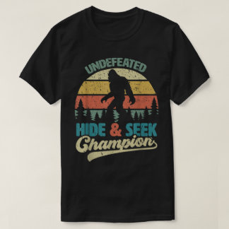 Camiseta Bigfoot Undefeated Hide and Seek Champion
