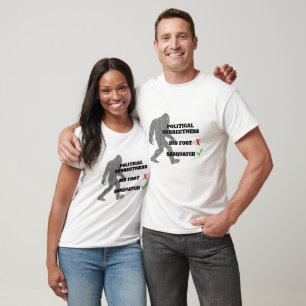 Camiseta Bigfoot Vs Sasquatch - Correção Política