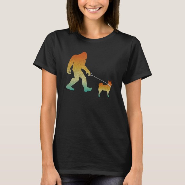 Camiseta Bigfoot Walking Norueguês Buhund Funny Sasquatch P (Frente)