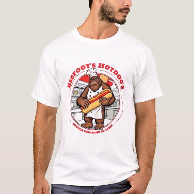 Camiseta Bigfoot's Hotdog's Longest Footlong In town (Frente)