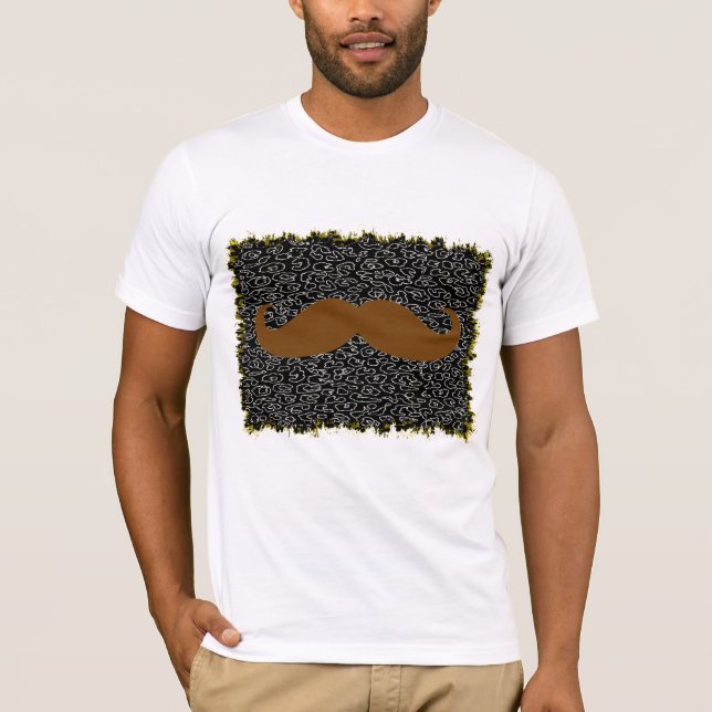 Camiseta Bigode castanho na pele-leopardo (Frente)