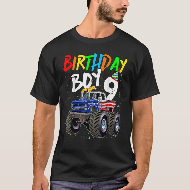 Camiseta Birthday Boy 9 Anos de Idade Bandeira do Monstro 9 (Frente)