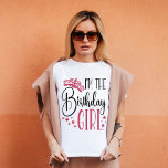 Camiseta Birthday Girl Personalizou Aniversário Corresponde<br><div class="desc">Procurando uma camisa de aniversário que fará sua festa terminar? Olhe só as camisas da nossa equipe de aniversário! Estas camisetas de na moda são perfeitas para qualquer festa de aniversário do dia fora. Nossas camisas combinam um presente de excelente para seus amigos e família, e podem ser vestidas juntas...</div>