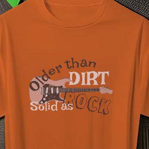 Camiseta Birthday Rock Guitar Mais Velho Que A Música Laran
