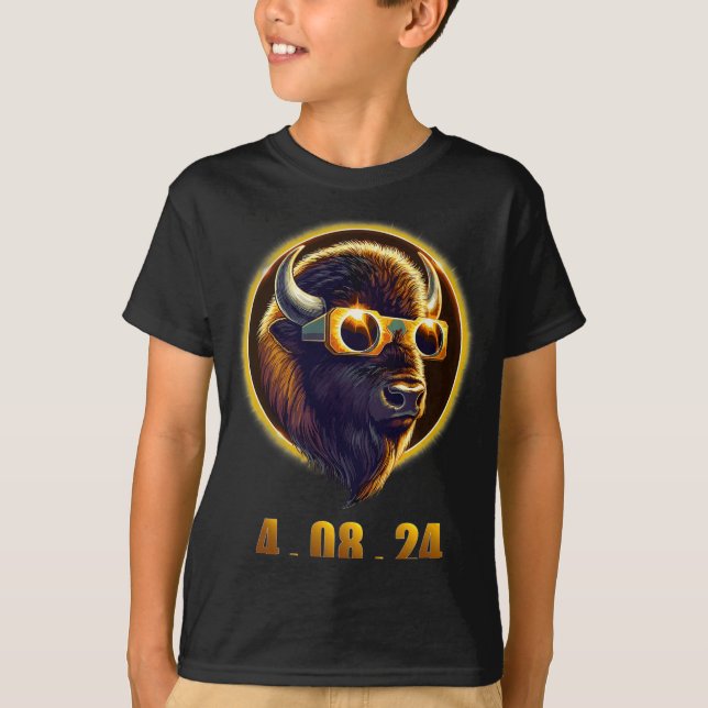 Camiseta Bison Buffalo Vestindo Gles Solar 2024 Eclipse (Frente)