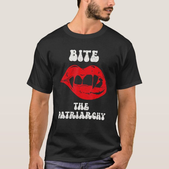 Camiseta Bite O Vampiro Patriarcado Halloween Pro Escolha (Frente)