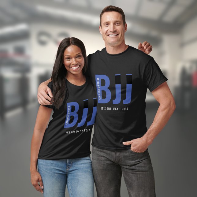 Camiseta BJJ brasileiro Jiu Jitsu adiciona nome Blue Belt (Black BJJ Jiu Jitsu Tshirt with BJJ in Blue and personalized with name.)