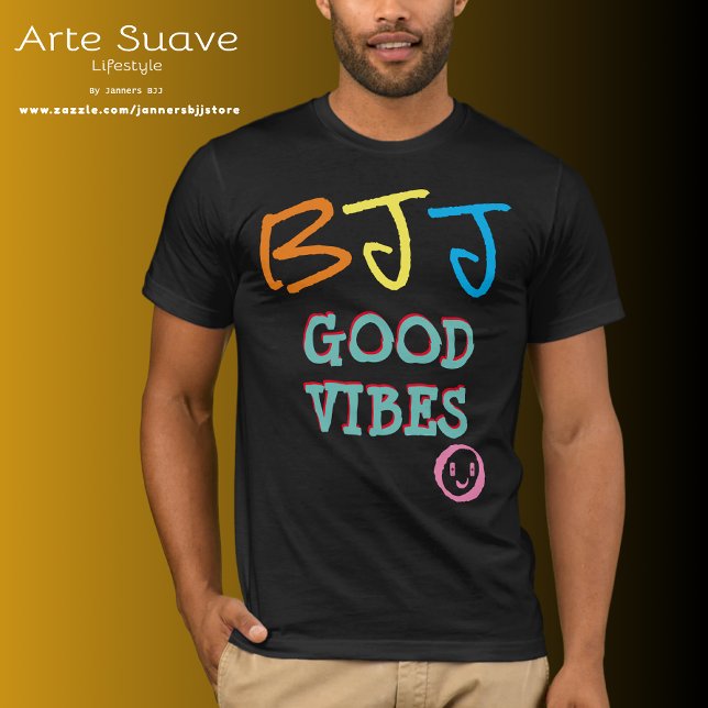 Camiseta BJJ Retro 80s Casa ácida Boas Vibes Personalizadas (BJJ Good Vibes tshirt worn by a medium build guy.)