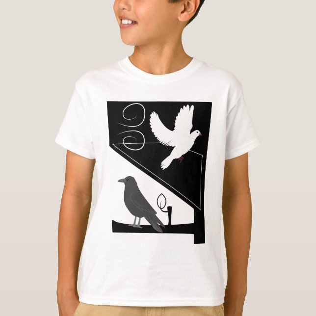 Camiseta Black and White_Raven and Dove (Frente)