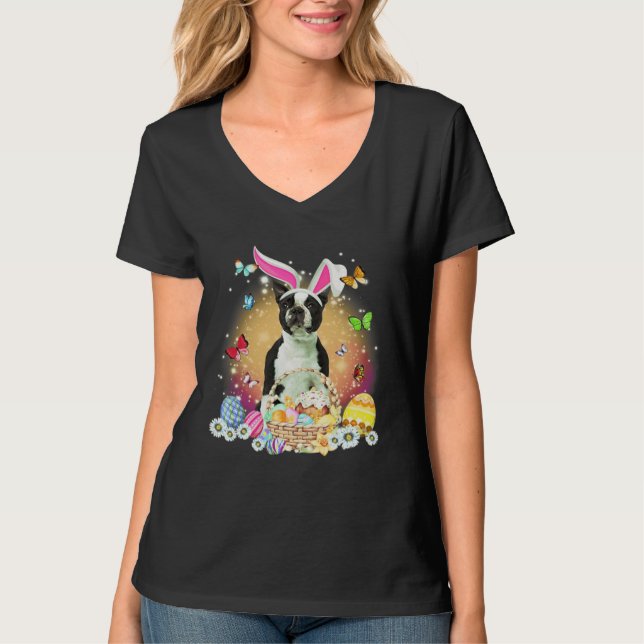 Camiseta Black Boston Terrier Dog Bunny Easter Eggs Basket  (Frente)